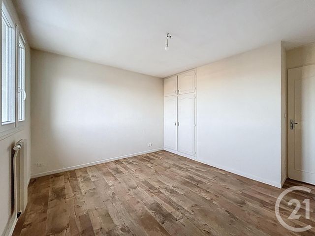 Maison &agrave; louer - 3 pi&egrave;ces - 100 m2 - St Pourcain Sur Sioule - 03 - AUVERGNE