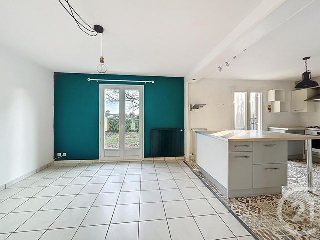 Maison &agrave; louer - 3 pi&egrave;ces - 100 m2 - St Pourcain Sur Sioule - 03 - AUVERGNE