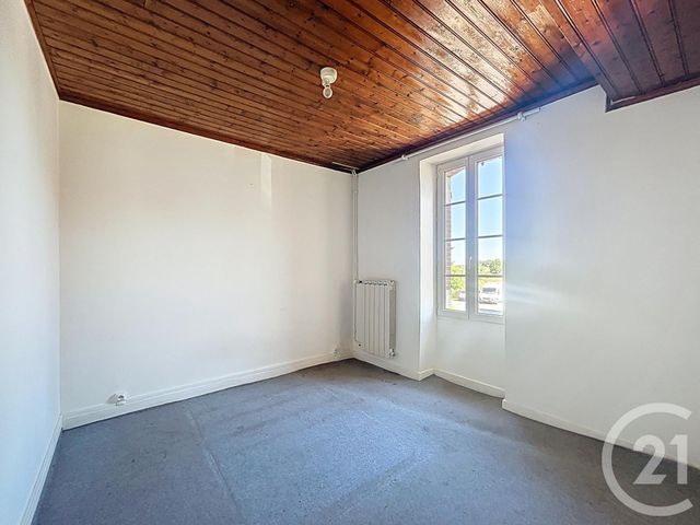 Maison &agrave; louer - 5 pi&egrave;ces - 105 m2 - Monetay Sur Allier - 03 - AUVERGNE