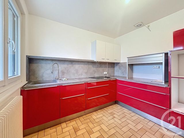 Appartement F4 &agrave; louer - 4 pi&egrave;ces - 90 m2 - St Pourcain Sur Sioule - 03 - AUVERGNE