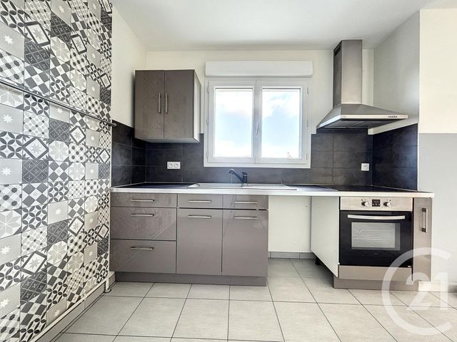 Maison &agrave; louer - 4 pi&egrave;ces - 115 m2 - St Loup - 03 - AUVERGNE