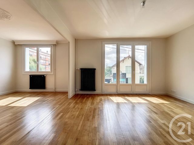 Appartement F3 &agrave; louer - 3 pi&egrave;ces - 80,80 m2 - Varennes Sur Allier - 03 - AUVERGNE