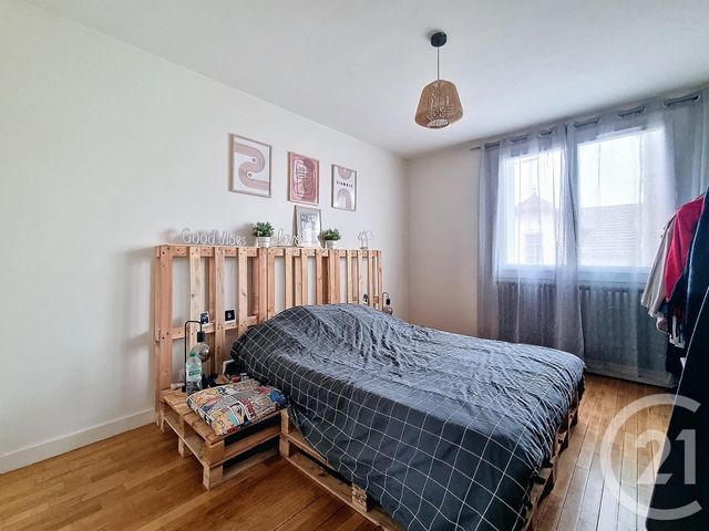 Appartement F3 &agrave; louer - 3 pi&egrave;ces - 80,80 m2 - Varennes Sur Allier - 03 - AUVERGNE