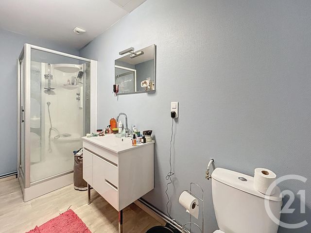 Appartement F2 &agrave; louer - 2 pi&egrave;ces - 50 m2 - St Pourcain Sur Sioule - 03 - AUVERGNE