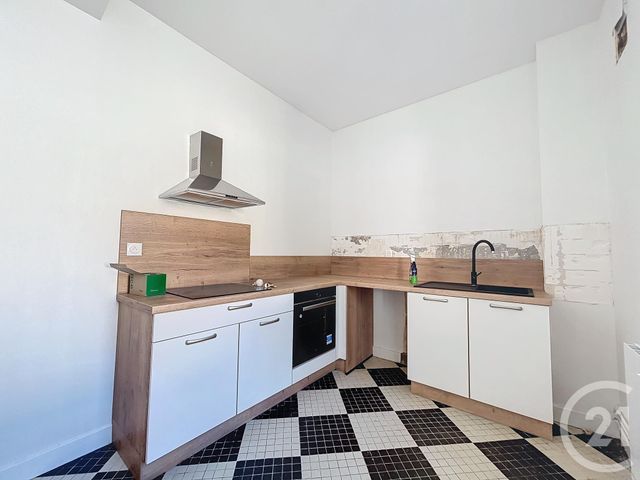 Appartement &agrave; louer - 2 pi&egrave;ces - 47,59 m2 - St Pourcain Sur Sioule - 03 - AUVERGNE