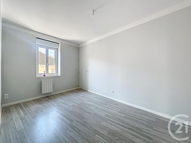 Appartement F2 &agrave; louer - 2 pi&egrave;ces - 34 m2 - St Pourcain Sur Sioule - 03 - AUVERGNE