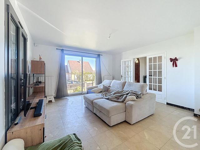 Maison &agrave; louer - 3 pi&egrave;ces - 95 m2 - La Ferte Hauterive - 03 - AUVERGNE