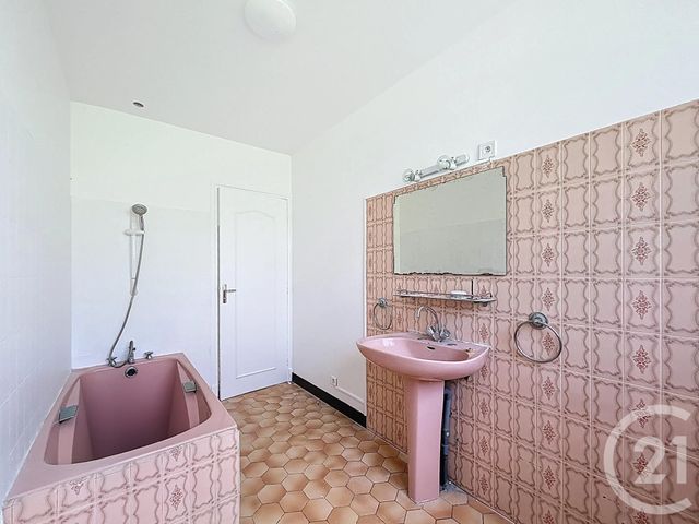 Maison &agrave; louer - 3 pi&egrave;ces - 95 m2 - La Ferte Hauterive - 03 - AUVERGNE