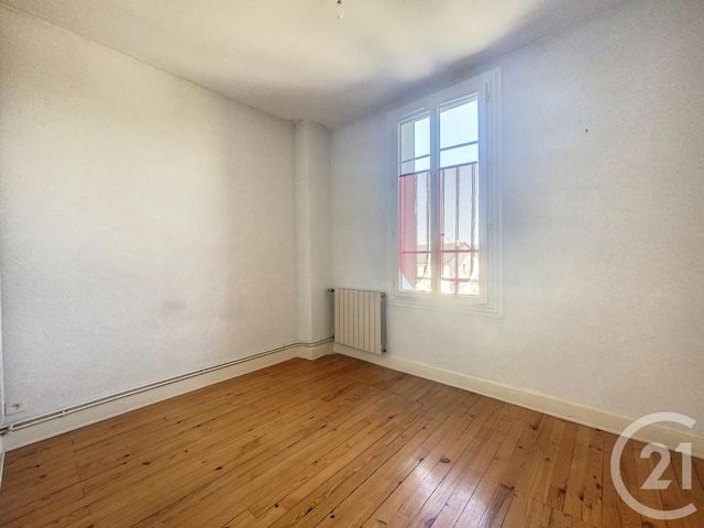 Appartement F3 &agrave; louer - 3 pi&egrave;ces - 60 m2 - St Pourcain Sur Sioule - 03 - AUVERGNE