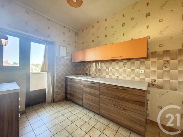 Appartement F3 &agrave; louer - 3 pi&egrave;ces - 60 m2 - St Pourcain Sur Sioule - 03 - AUVERGNE