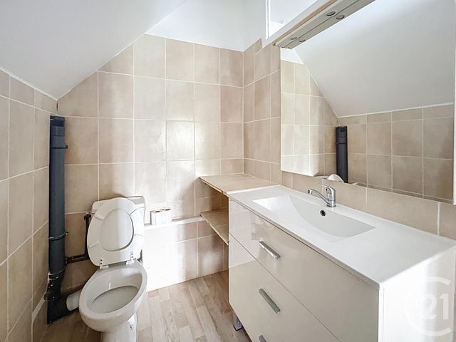 Maison &agrave; louer - 3 pi&egrave;ces - 84,96 m2 - Cesset - 03 - AUVERGNE