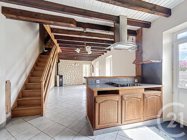 Maison &agrave; louer - 3 pi&egrave;ces - 84,96 m2 - Cesset - 03 - AUVERGNE