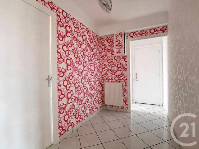 Appartement F3 &agrave; louer - 3 pi&egrave;ces - 62,85 m2 - St Pourcain Sur Sioule - 03 - AUVERGNE