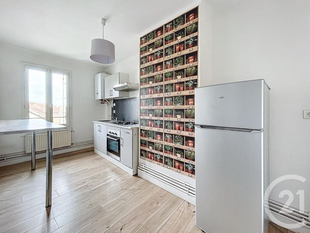 Appartement F2 &agrave; louer - 2 pi&egrave;ces - 55 m2 - St Pourcain Sur Sioule - 03 - AUVERGNE