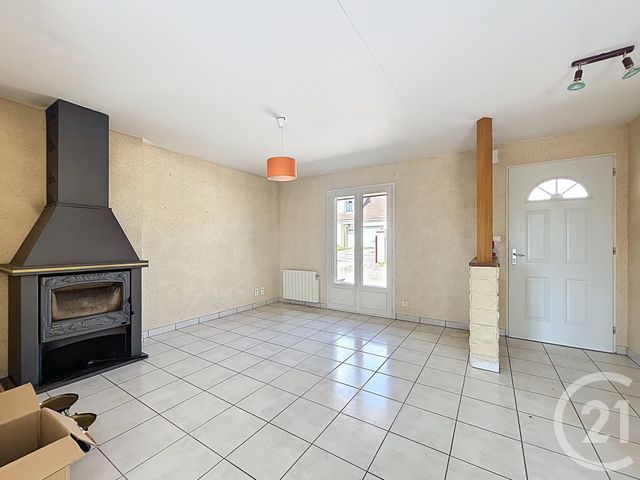 Maison &agrave; louer - 3 pi&egrave;ces - 84,62 m2 - Chareil Cintrat - 03 - AUVERGNE