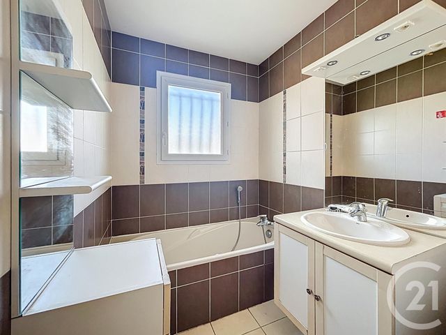 Maison &agrave; louer - 3 pi&egrave;ces - 84,62 m2 - Chareil Cintrat - 03 - AUVERGNE