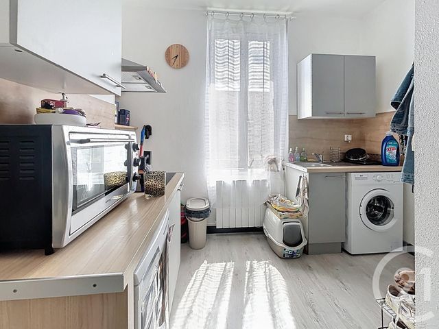 Appartement F1 &agrave; louer - 1 pi&egrave;ce - 25,90 m2 - Moulins - 03 - AUVERGNE
