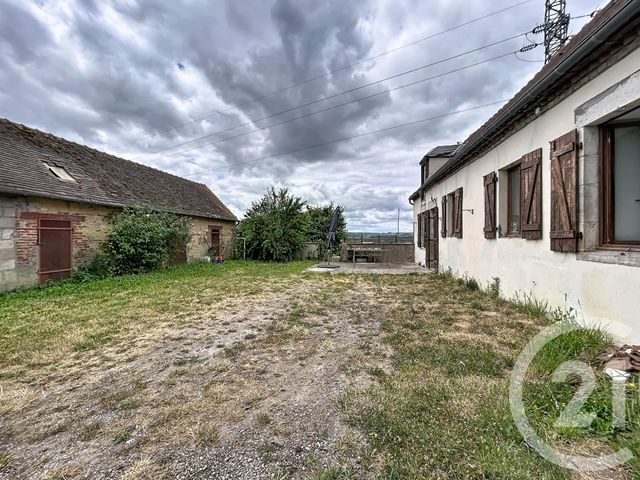 Maison &agrave; louer - 4 pi&egrave;ces - 67 m2 - St Pourcain Sur Sioule - 03 - AUVERGNE