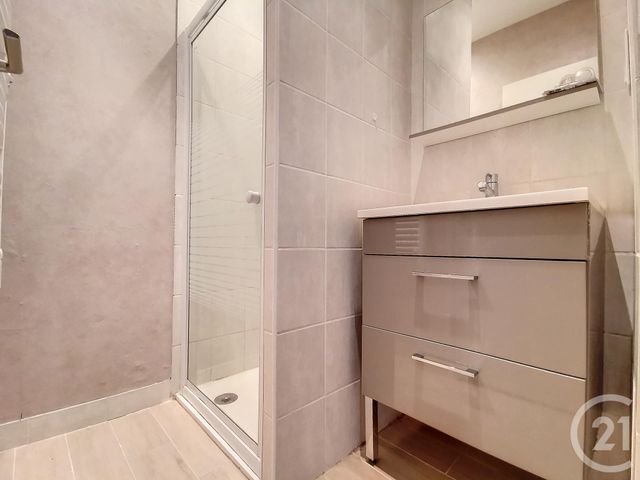 Appartement F2 &agrave; louer - 2 pi&egrave;ces - 44,60 m2 - Varennes Sur Allier - 03 - AUVERGNE