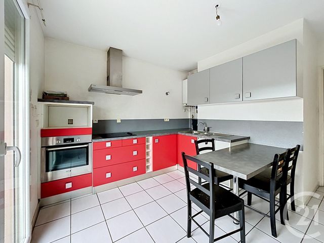 Appartement F4 &agrave; louer - 5 pi&egrave;ces - 116 m2 - St Pourcain Sur Sioule - 03 - AUVERGNE