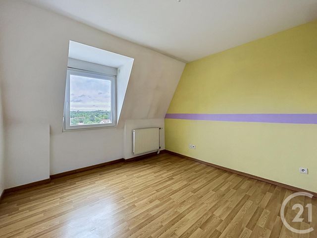 Appartement F4 &agrave; louer - 5 pi&egrave;ces - 116 m2 - St Pourcain Sur Sioule - 03 - AUVERGNE