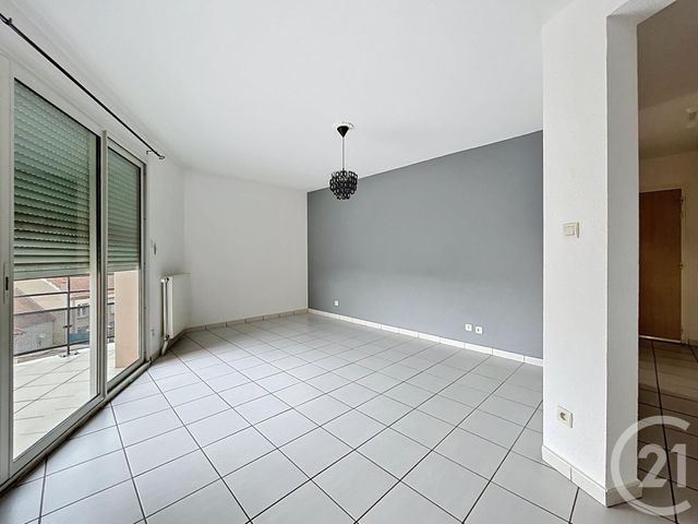 Appartement F4 &agrave; louer - 5 pi&egrave;ces - 116 m2 - St Pourcain Sur Sioule - 03 - AUVERGNE