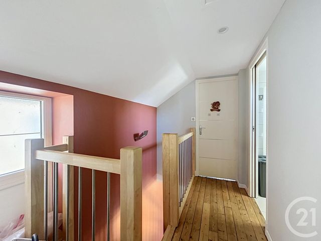 Maison &agrave; louer - 3 pi&egrave;ces - 73 m2 - Montaigu Le Blin - 03 - AUVERGNE