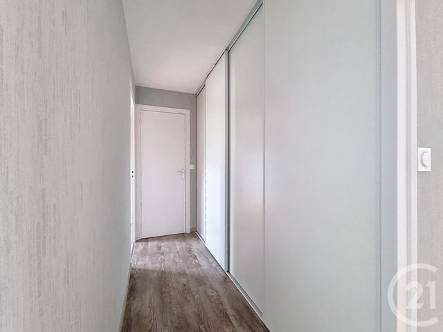Appartement F3 &agrave; louer - 3 pi&egrave;ces - 81,24 m2 - Varennes Sur Allier - 03 - AUVERGNE