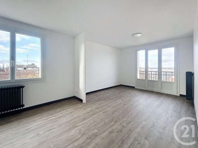 Appartement F3 &agrave; louer - 3 pi&egrave;ces - 75,34 m2 - Varennes Sur Allier - 03 - AUVERGNE