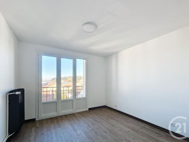Appartement F3 &agrave; louer - 3 pi&egrave;ces - 75,34 m2 - Varennes Sur Allier - 03 - AUVERGNE