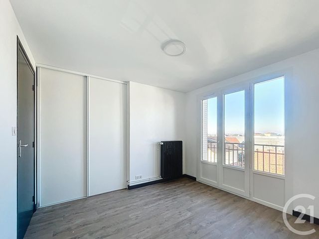 Appartement F3 &agrave; louer - 3 pi&egrave;ces - 75,34 m2 - Varennes Sur Allier - 03 - AUVERGNE