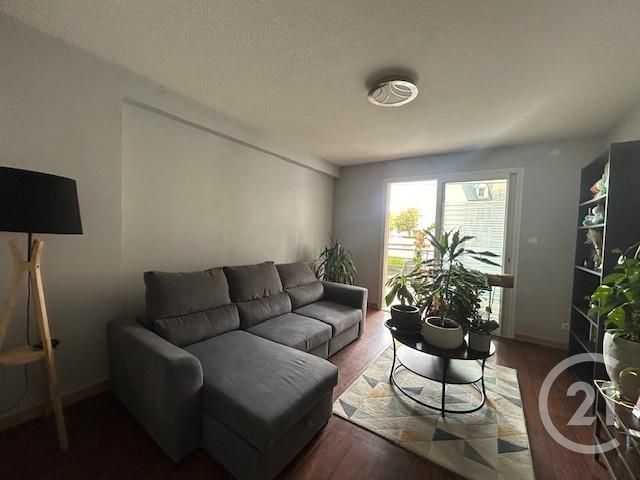 Appartement F3 &agrave; louer - 3 pi&egrave;ces - 65 m2 - St Pourcain Sur Sioule - 03 - AUVERGNE