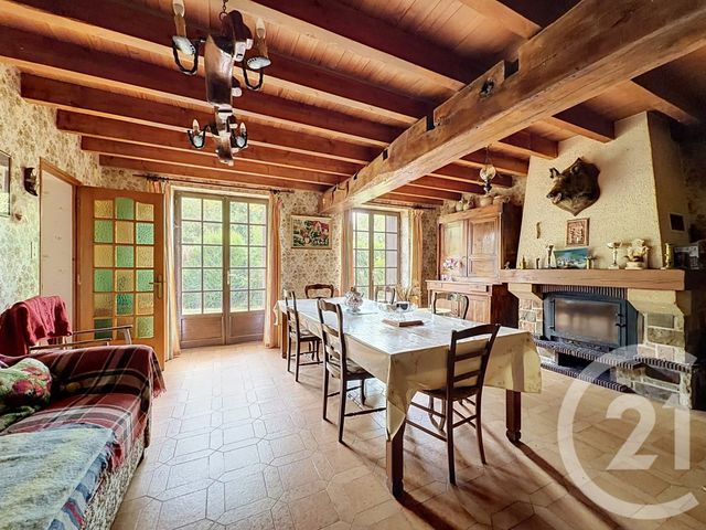 Maison &agrave; vendre - 7 pi&egrave;ces - 197 m2 - Tronget - 03 - AUVERGNE