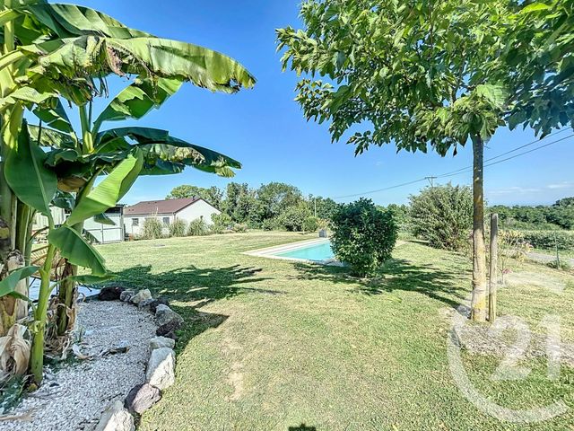 Maison &agrave; louer - 5 pi&egrave;ces - 117 m2 - Bransat - 03 - AUVERGNE