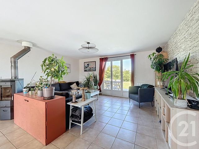 Maison &agrave; louer - 5 pi&egrave;ces - 117 m2 - Bransat - 03 - AUVERGNE