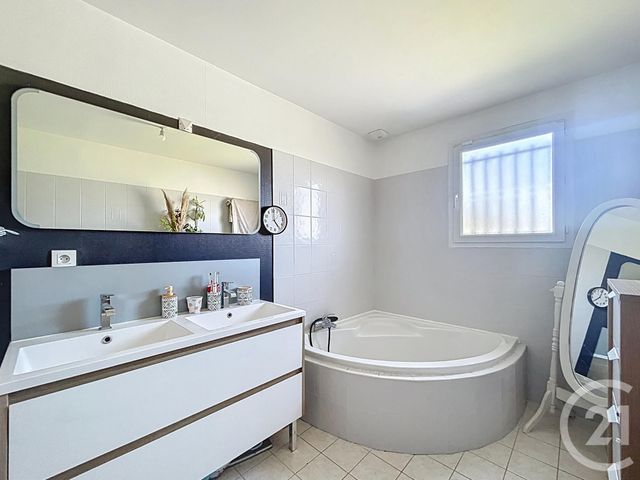 Maison &agrave; louer - 5 pi&egrave;ces - 117 m2 - Bransat - 03 - AUVERGNE