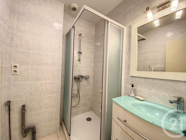 Appartement F2 &agrave; louer - 2 pi&egrave;ces - 35,77 m2 - St Pourcain Sur Sioule - 03 - AUVERGNE