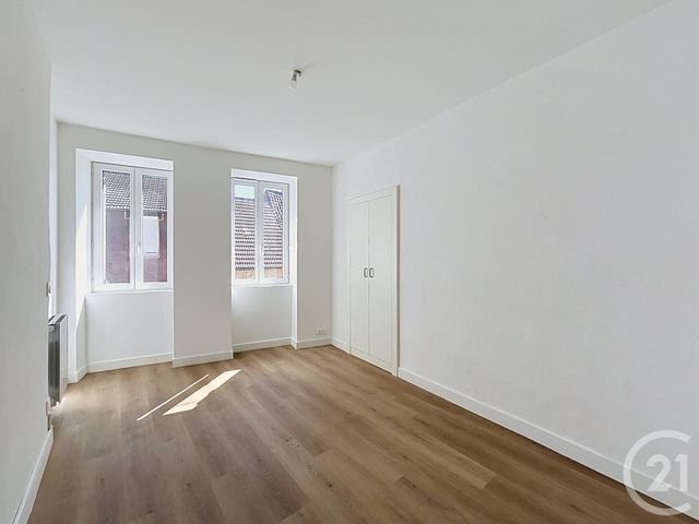 Maison &agrave; louer - 2 pi&egrave;ces - 34 m2 - St Pourcain Sur Sioule - 03 - AUVERGNE