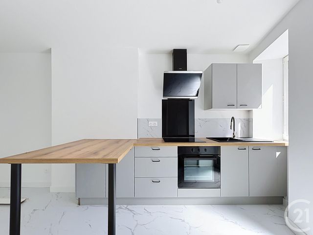Maison &agrave; louer - 2 pi&egrave;ces - 34 m2 - St Pourcain Sur Sioule - 03 - AUVERGNE