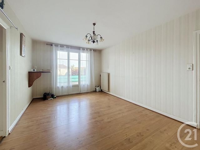Appartement F4 &agrave; louer - 4 pi&egrave;ces - 66,48 m2 - St Pourcain Sur Sioule - 03 - AUVERGNE