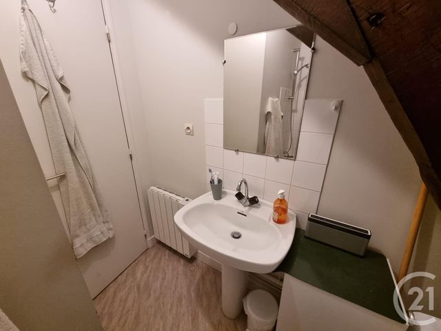 Appartement Studio &agrave; louer - 1 pi&egrave;ce - 25 m2 - St Pourcain Sur Sioule - 03 - AUVERGNE