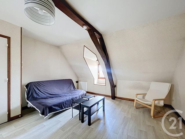 Appartement Studio &agrave; louer - 1 pi&egrave;ce - 25 m2 - St Pourcain Sur Sioule - 03 - AUVERGNE
