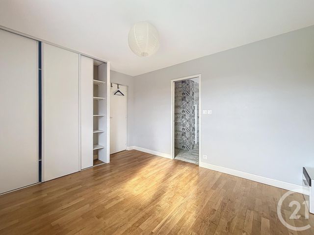 Maison &agrave; louer - 5 pi&egrave;ces - 127 m2 - Varennes Sur Allier - 03 - AUVERGNE