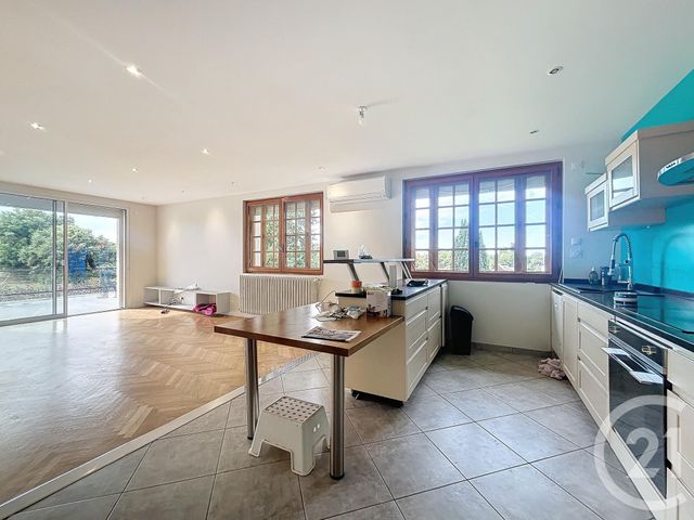 Maison &agrave; louer - 5 pi&egrave;ces - 127 m2 - Varennes Sur Allier - 03 - AUVERGNE