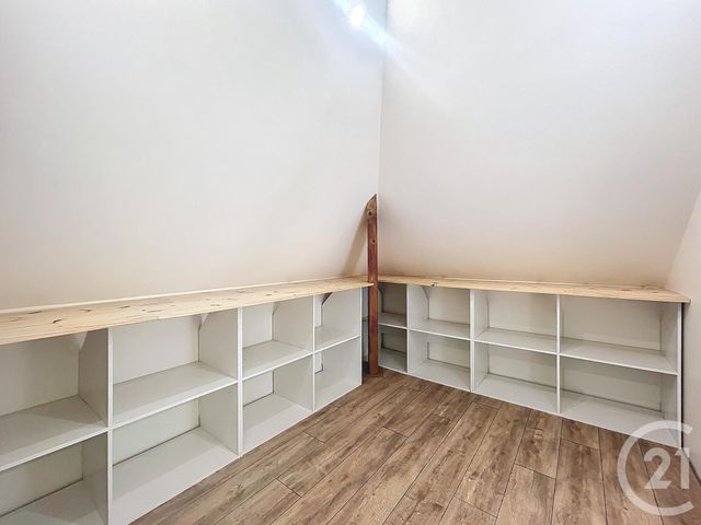 Maison &agrave; louer - 5 pi&egrave;ces - 127 m2 - Varennes Sur Allier - 03 - AUVERGNE
