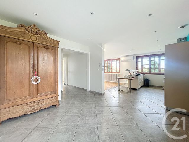 Maison &agrave; louer - 5 pi&egrave;ces - 127 m2 - Varennes Sur Allier - 03 - AUVERGNE
