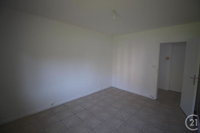 Appartement F4 &agrave; louer - 4 pi&egrave;ces - 80 m2 - Valmont - 76 - HAUTE-NORMANDIE