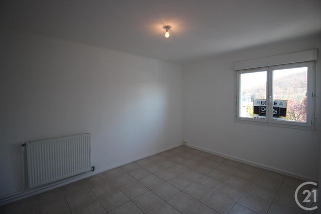 Appartement F4 &agrave; louer - 4 pi&egrave;ces - 80 m2 - Valmont - 76 - HAUTE-NORMANDIE