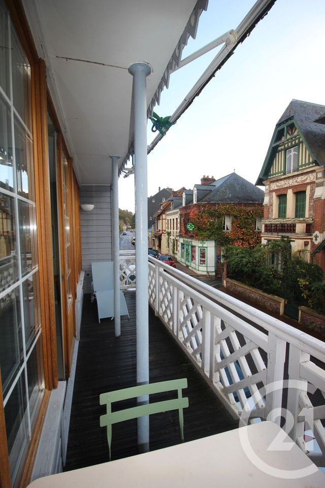 Appartement F3 à louer - 3 pièces - 78,78 m2 - Veules Les Roses - 76 - HAUTE-NORMANDIE