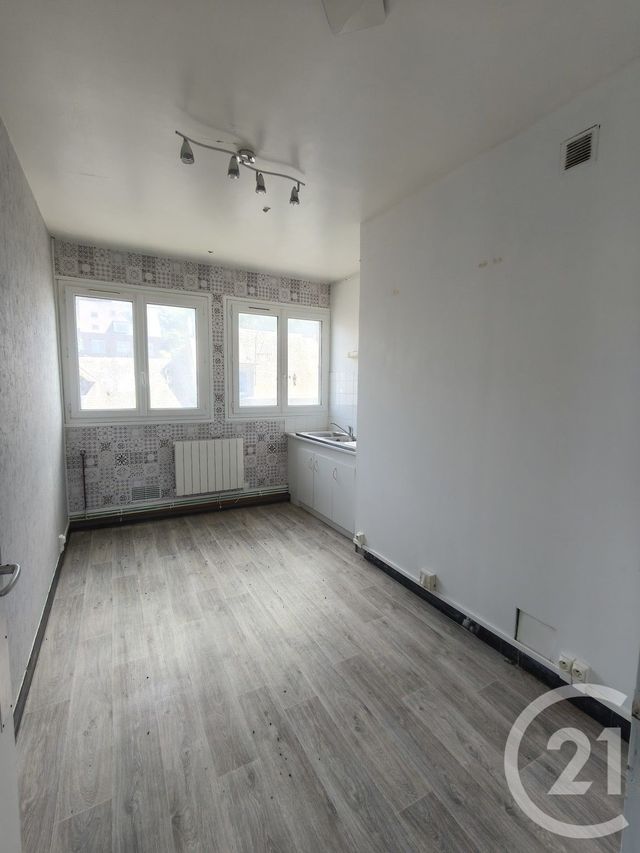 Appartement F4 &agrave; louer - 4 pi&egrave;ces - 97,73 m2 - St Valery En Caux - 76 - HAUTE-NORMANDIE